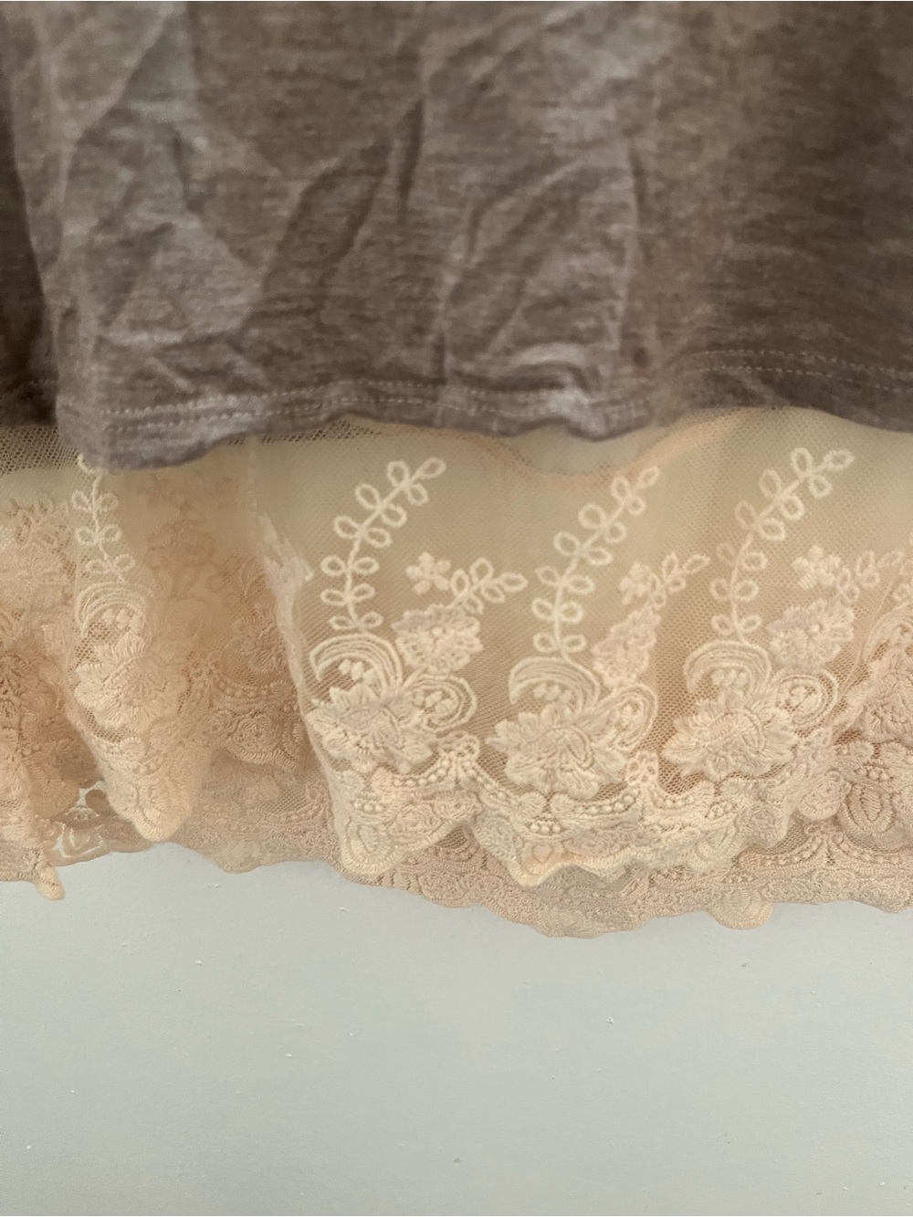 LC Lauren Conrad Taupe Knit Top with Cream Trim - Picture 3 of 4